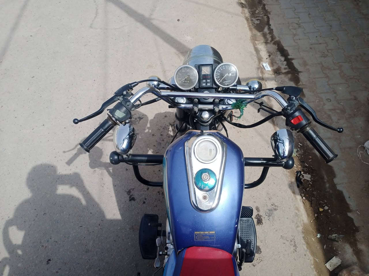 السلام عليكم ستوته للبيع موديل 23 مكينه 25 دراجه كفاله عامه باسم الوكيل مكاني ديوانيهل دراجه ما عايزه كل شي الاتصال على هذا الرقم ***********
