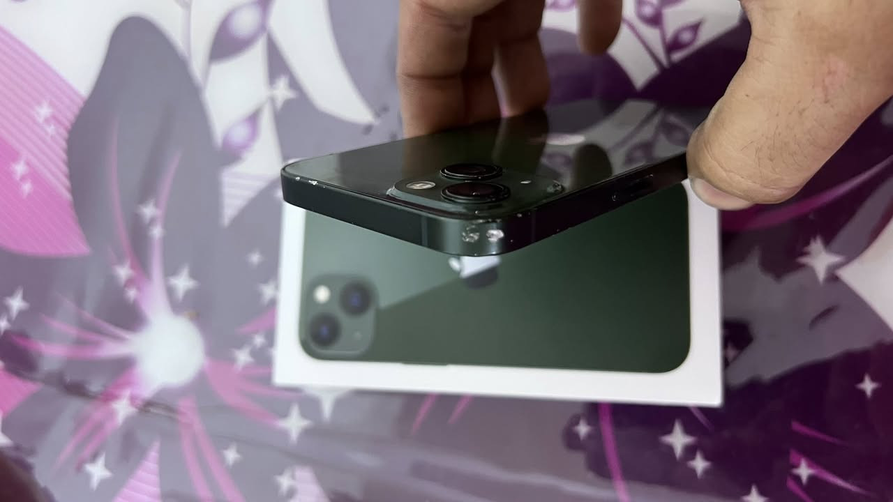 السلام عليكم.. للبيع آيفون 13 عادي، الجهاز من ناحية المظهر والنظافة (مثل ما موضح بالصور).
• الملحقات: الكارتونة الأصلية موجودة.
• نسبة البطارية: 77% (أصلية ولم يتم التلاعب بها).
• الحالة الفنية: الجهاز شغال تمام وبدون أي عيوب مصنعية أو تصليح سابق.
• السعر: 350 ألف دينار (سعر نهائي وقفل).
📍 المكان: بغداد - الكرخ - السيدية .
للتواصل والاستفسار، يرجى مراسلة الصفحة أو الاتصال على: [***********]
