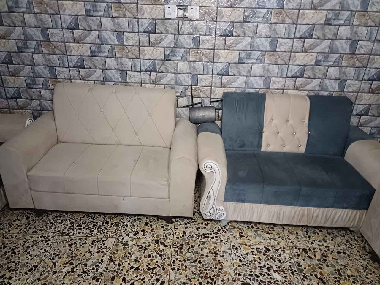 بيع قنفات عدد 20مقعد ثنين تختات نضافه90٪ ضغط عالي سفنج تركي نضافه وجه وضهر دوشمه نضيفه 100% اتصال الهاتف ***********بي واتساب مكاني بغداد
