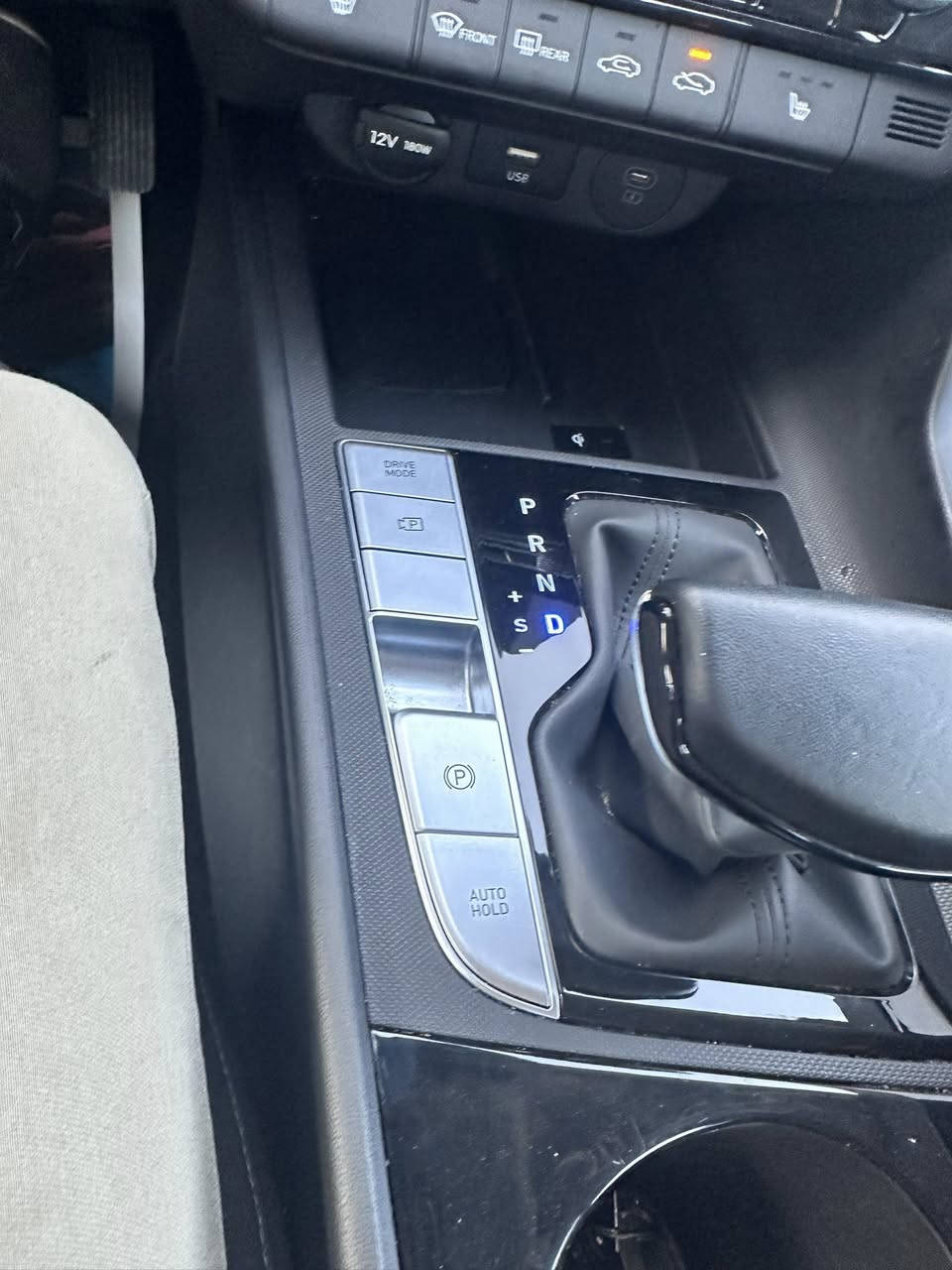 ‏سلام عليكم إلن النترا 25 للبيع سيارة فون مواصفات سعر السيارة 166 ورقة الاستفسار عن الرقم ‭٠٧٧١ ٦٣٤ ٦٢٣٢‬
