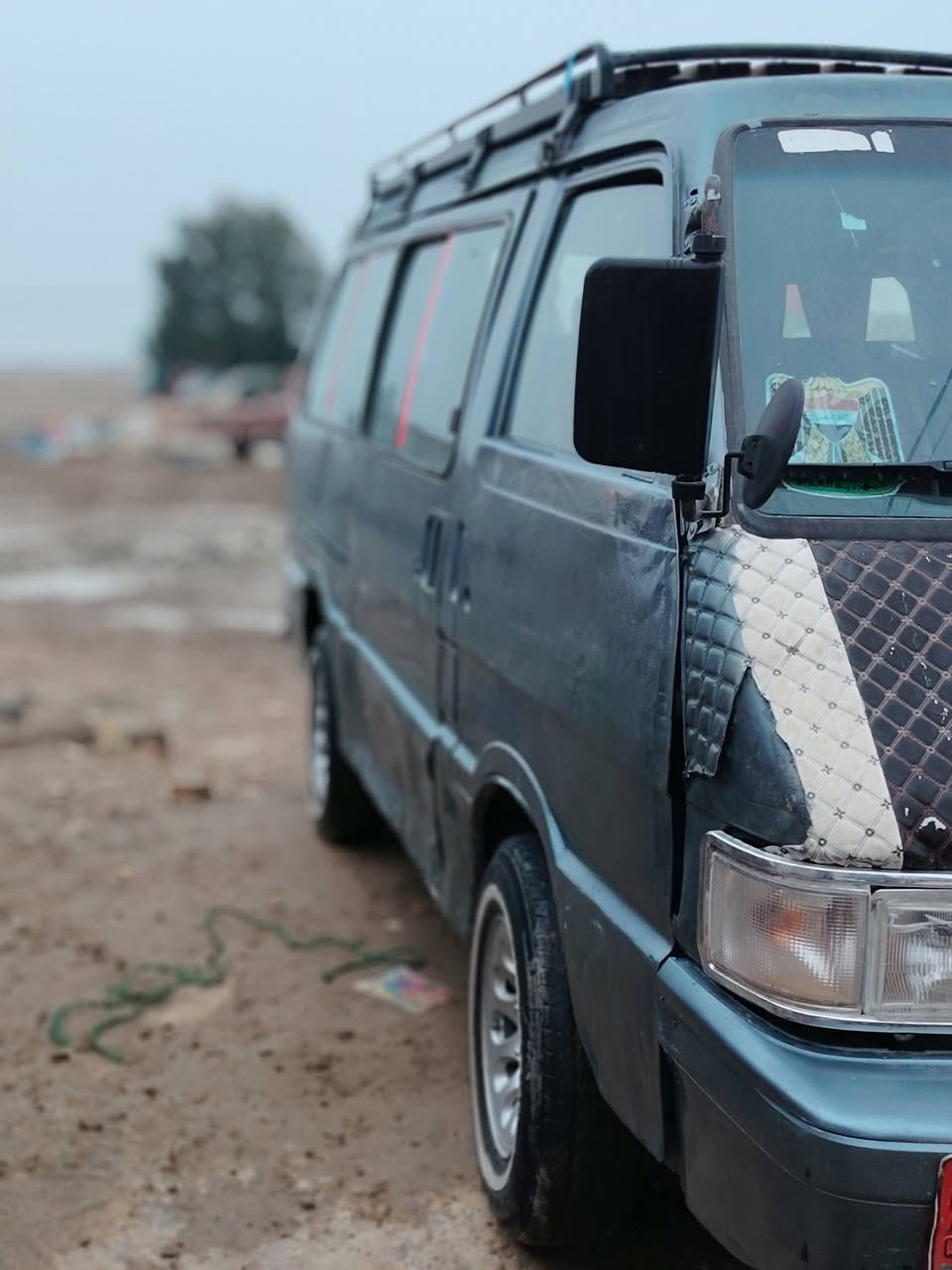 السلام عليكم من رخصت لادمن
كيه بسته للبيع اكسن حداديه تخم تاير دوشمه جديده 
ارضيه حلوه علا البلادي لاستفسار علا الرقم *********** ليس متواجد علا الفيس
