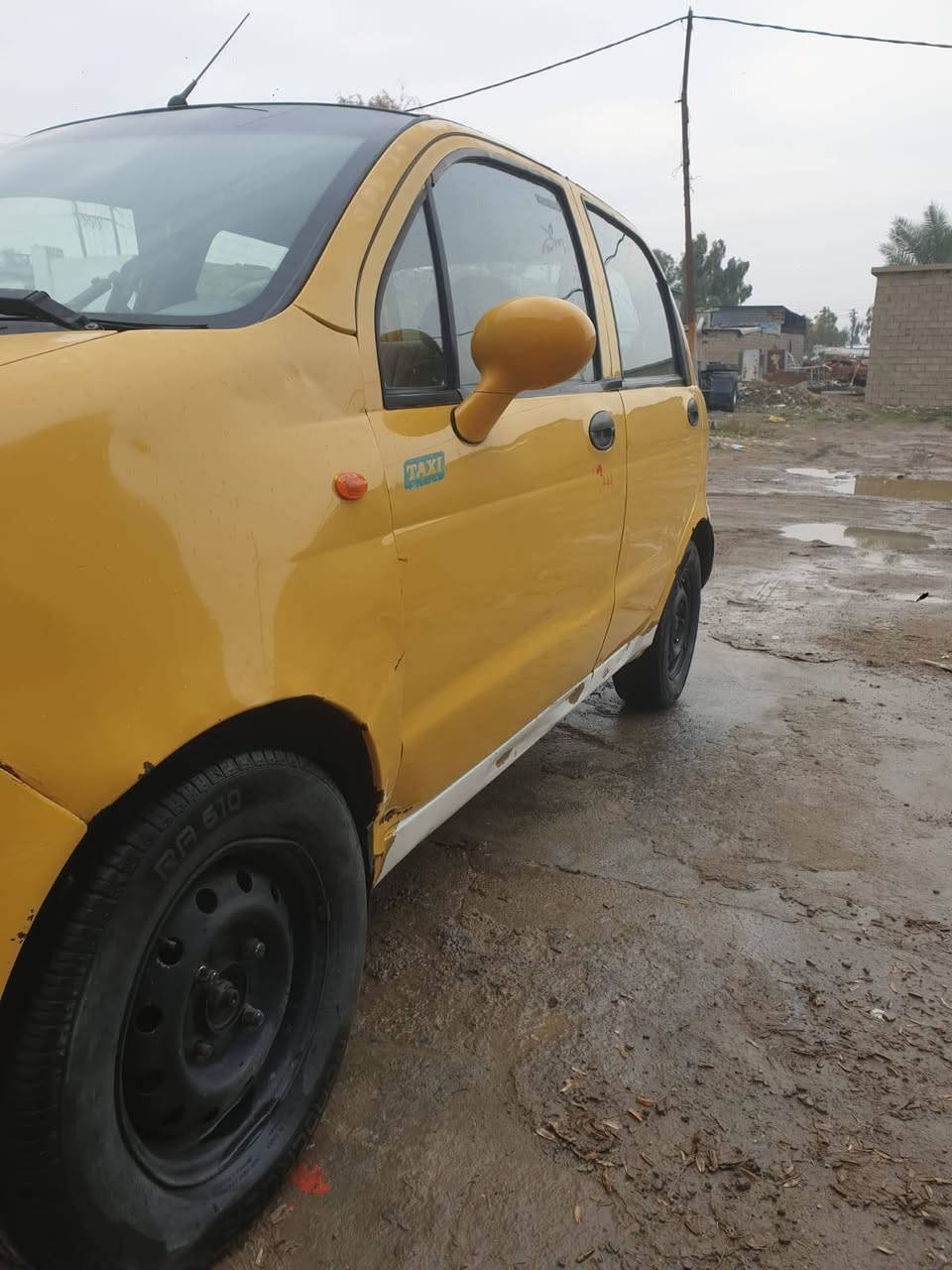 كيو كيو للبيع
موديل 2012
بدون صبغ وبدون ضربه كفاله عامه
كير محرك شرط صدر جديد بلكارتون كهربائيات كله شغل
شرط تحويل فقط
تايرات جديد دوشمه جديد صدر جديد تدفئه شغال 
رقم كركوك اليف سنويه عاج كمرك مدفوع شرط تحويل 
بطاقه بنزين ما بيها 
سعر 12ورقه قفلها بدون اي معامله شراي خابر
*********** مكان كركوك
