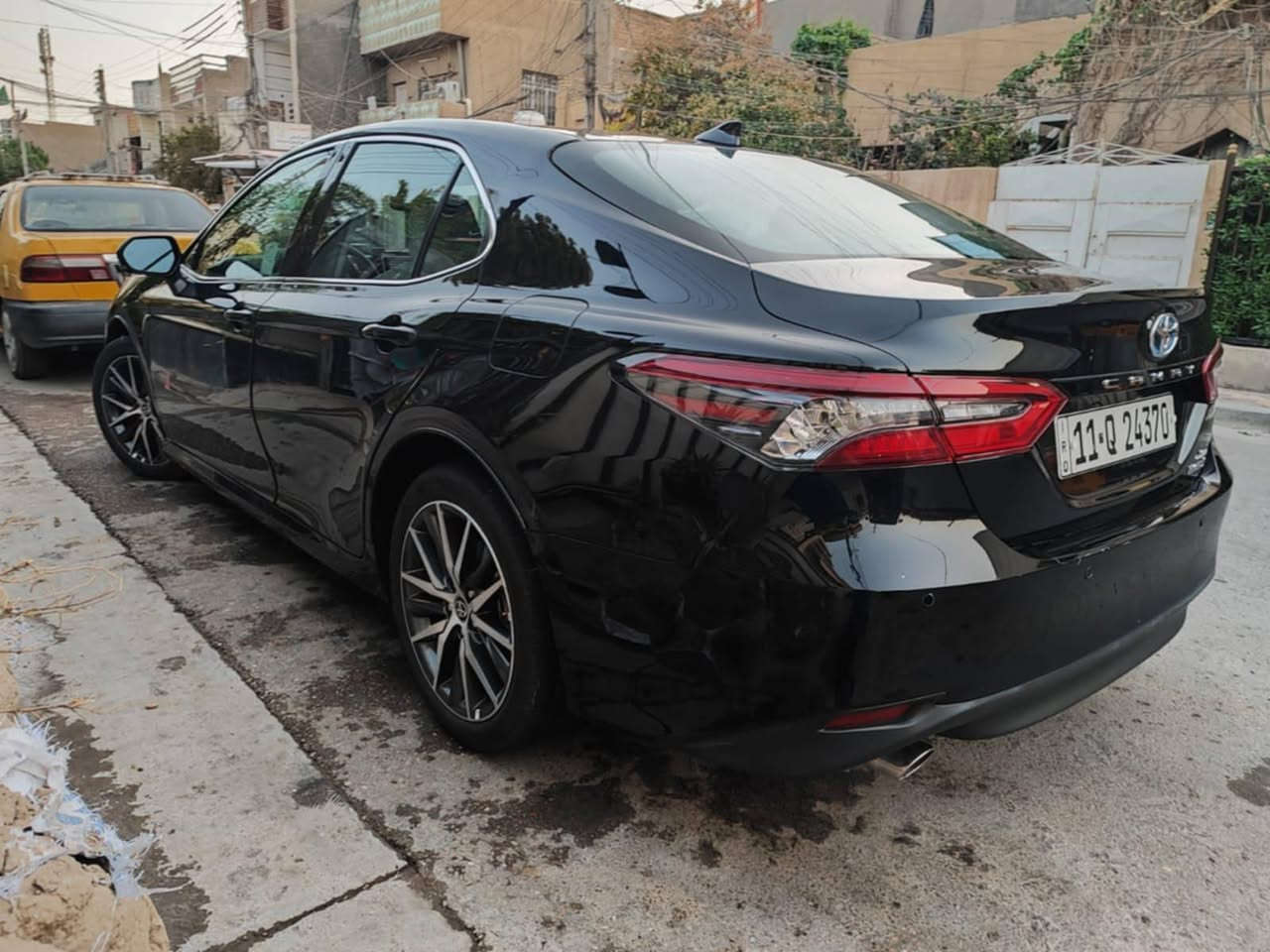 كامري xle 24 هايبرد حادث بنيد فقط مبدل
بصمه/فتحه/كشنات تدفئه تبريد/داخل لونين 
اناره داخليه بلادي/حساسات أمامي وخلفي
رادار أمامي وخلفي وجوانب/5كامرات 360 درجه
لايت داينمك متحرك مع الستيرن/ داتا شو ع الجامه 
تبريد قطعتين/كشنات كهرباء/شحن لاسلكي/اشاير مري/بصمه تشغيل عن بعد/3 انظمه قياده نورمل وعادي وسبورت/هاند بريك بصمه/سياقه ذاتيه ونقط عمياء/ ماشيه ٢٠ الف/ السعر ٢١ وبيها مجال
وباقي المواصفات المعروفه/رقم بغداد بأسمي 
مكاني بغداد
***********
***********
