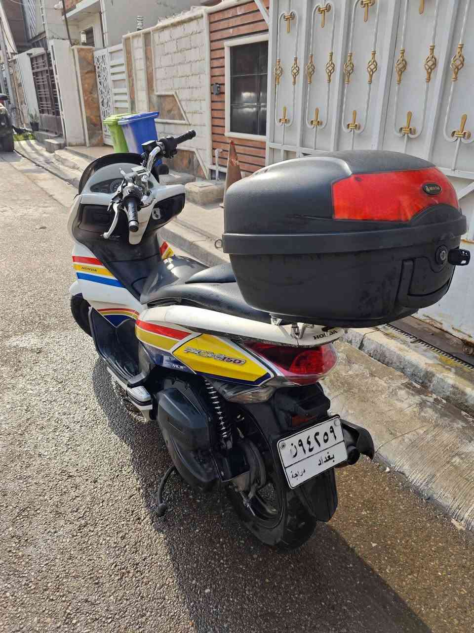 دراجة PCX 150 مرقمة بغداد للبيع
نقصها محرك أو تجفيت الحالي.
بيها جهاز انذار + سويجين
رقم بغداد تحويل ثاني يوم
السعر 21 وبيها مجال للشراية
مكاني بغداد حي الجامعة
***********
