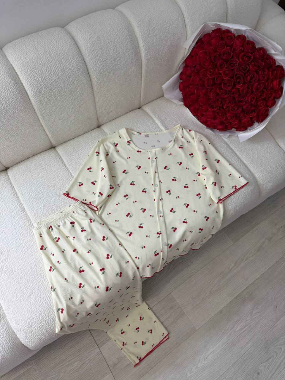 رجع تكرر  بجامة مشطب 
قياسات L/xL/xxL
سعر الدرزن ب 90,000


**إذا كنت صاحب هذا الإعلان وتريد حذفه لأي سبب، رجاءا أرسل رسالة إلى الدعم الفني**