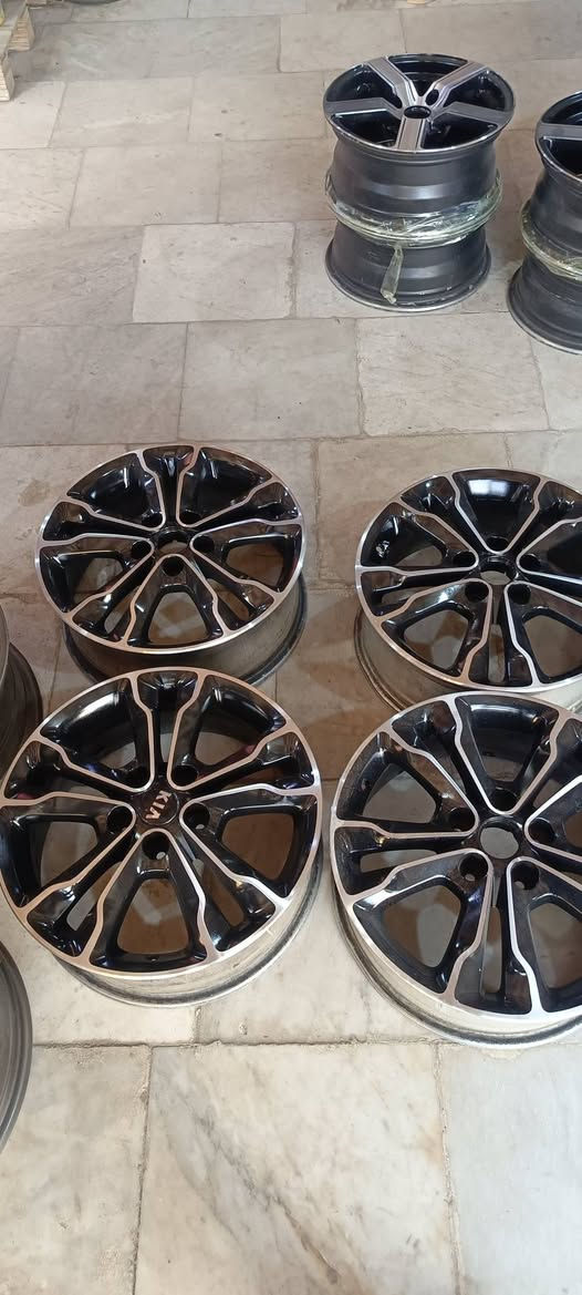 للبيع او مراوس
حجم 17. السعر 250 قفل مكاني طويريج 
***********
