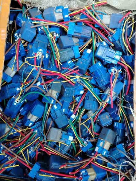 سلام عليكم 
كتفات أنواع 
أسعار مناسبه
***********
