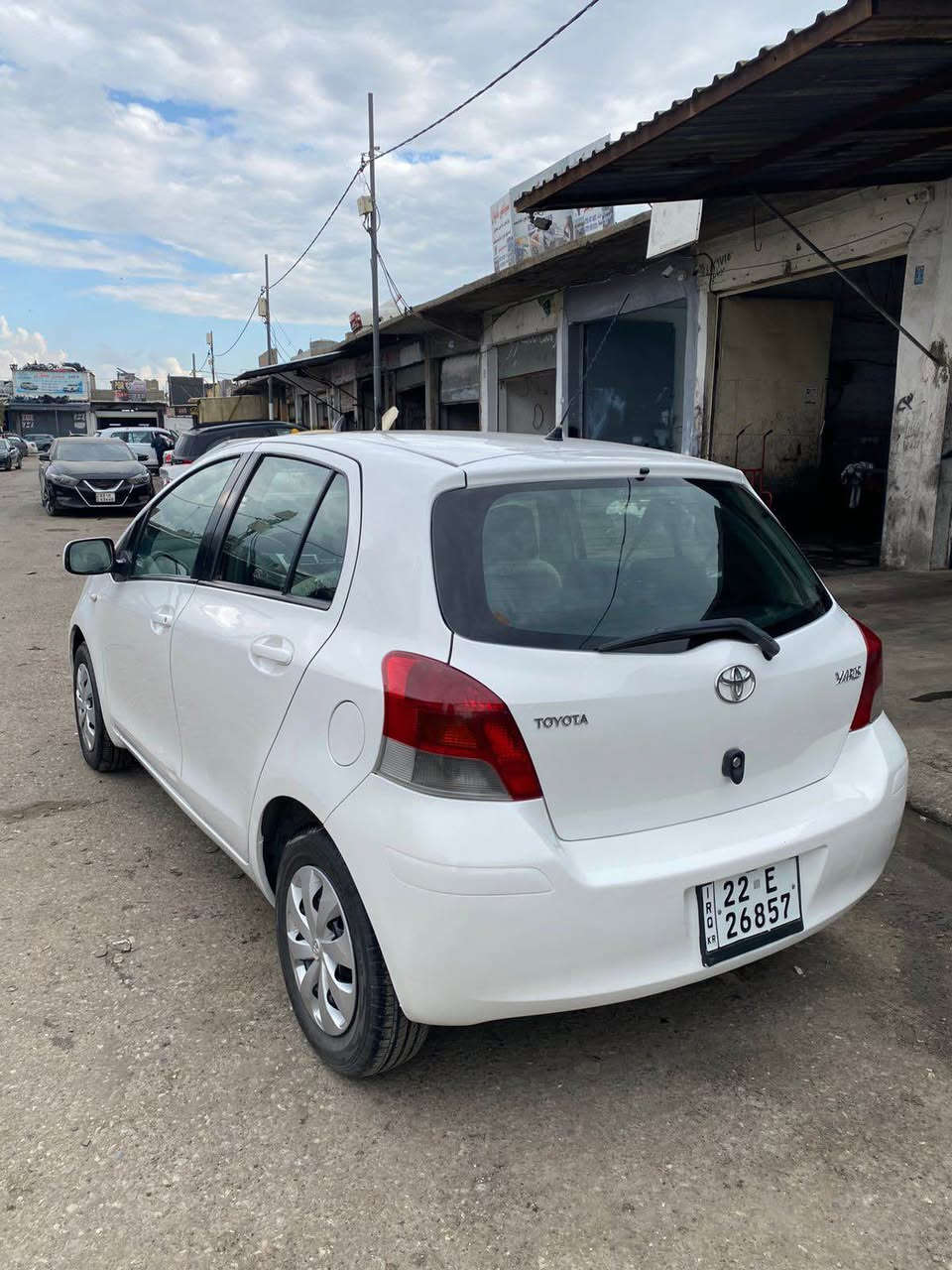 يارس 2009مكينةكةوةرة
سةيارةكة جايزة رةقةموو سةنةوى هةزة هةمووى نوية 
كيرومةكينةو تةبريدو تةقةو رةقةى هةووى بةشةرت
سةيارةكة بئ بوياخة تةنها بستةك تةعديلى هةية
سعرى 88ورقةو كةميك مجال
عنوان اربيل
☎️***********
☎️*********** أربيل, العراق
