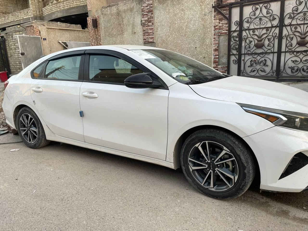 السعر ١٤٠. هاتف ***********
السلام عليكم فورتي مديل 24 وارد أمريكي مواصفات  LXS  سياره جديد وخير من الله حادثها بارد بل بنيد وصبغ جاملغ خلفي وقبق جنطة بدون دواخل ترايها. خير من لله رقم بغداد ابسمي وصور الحادث مرفقه بل منشور عدا الحادث الباقي كله مكفول
