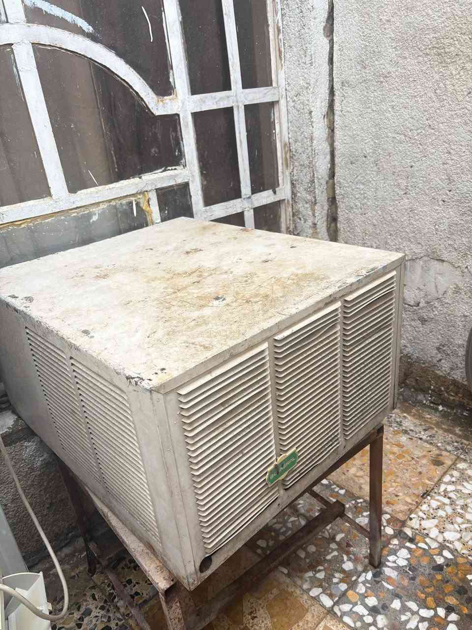 مكيف ب200ومبرده ١٥٠ والتلفزيون جديد الله شاهد ٢٥٠ مكاني الشعب


**إذا كنت صاحب هذا الإعلان وتريد حذفه لأي سبب، رجاءا أرسل رسالة إلى الدعم الفني**