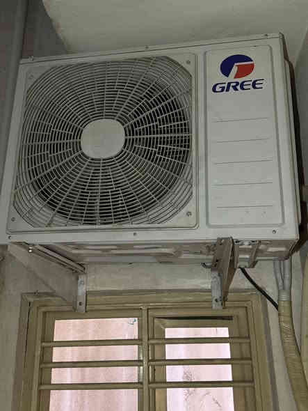 كري طن ونص جديد استعمال شهرين صار ليك بالبوري مالته رايده ب350 الف
مكان زيونة
***********
