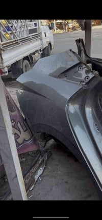 جاملغ خلفي وره العبري للبيع كامل هوه ودواخله الننترا من21 ل24 07725480...