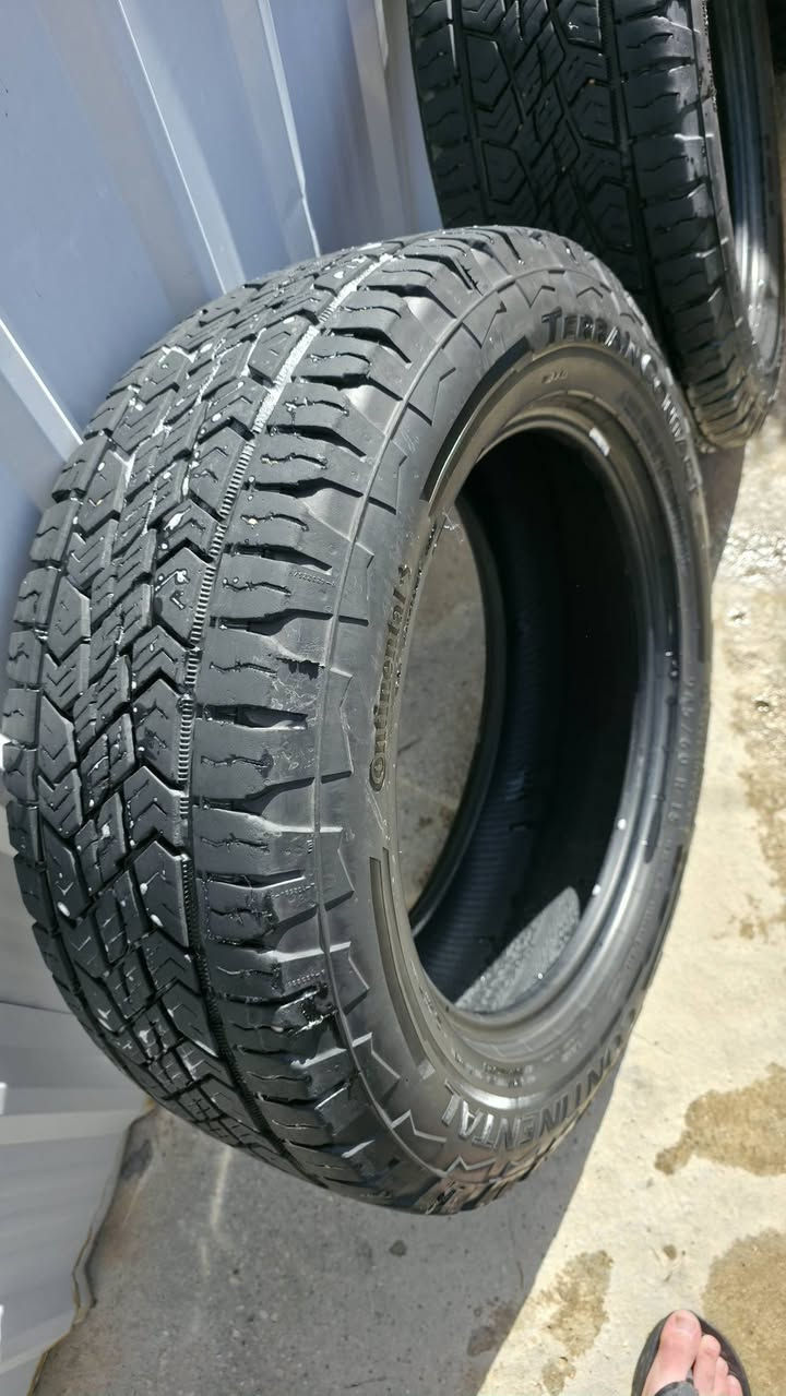 سلام عليكم
تايرات كيا تلورايد 
حجم 245/60/18
فئة X pro
اصلي مال الشركة 
تاريخ الإنتاج 2023
نضافة 90 %
بنجر ولاحد مابيهن 
السعر 275 تخم كامل 
بغداد  ***********
        .***********
