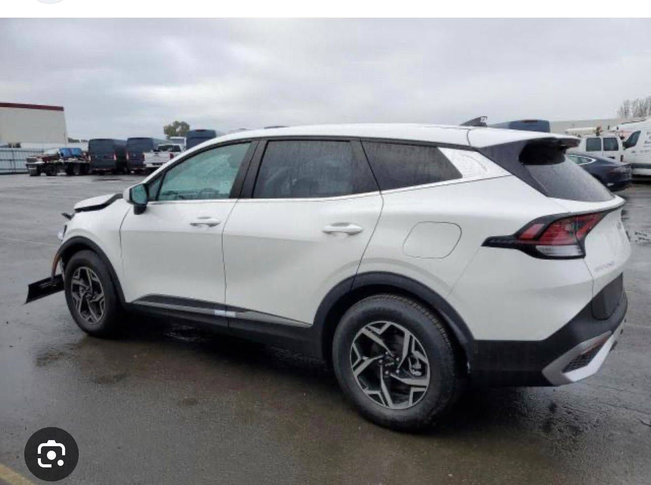 السلام عليكم
كيا سبورتج 2024 وارد امريكي رقم بابل بسمي 

حادثها فقط بنيد نصه صبغ بدون دواخل لاشواصي ولا لغود السياره جديده حيل 

ماشيه7 الف 

مكينه مامفتوحه 

كير مامفتوح 

حداديه جديده 

السياره جاهزه 

مواصفاات سبورتج المعروفه 

مكانها حله  

سعرها 188$ وبيها مجال بسيط

***********
