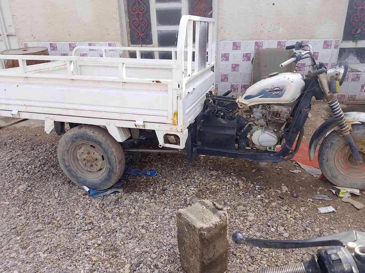 ستوته للبيع موديل 12 اوراق كامله السعر 1100 وبيه مجال للشراي مكاني الخضر على طريق  ***********
