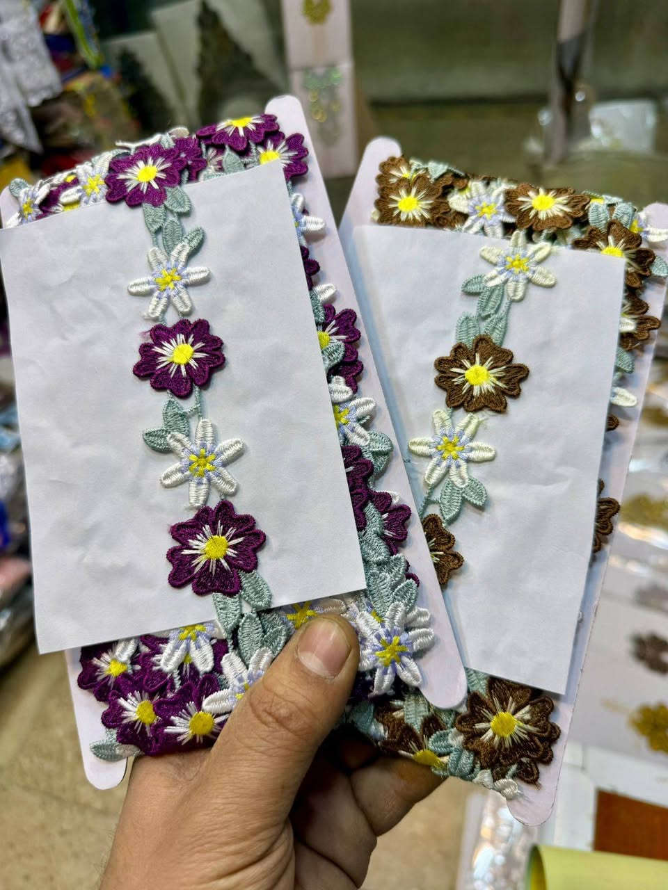 السلام عليكم
اخواتنه الخياطات وصلت موديلات جديده
سعر المتر الفين دينار
متوفر توصيل
***********
