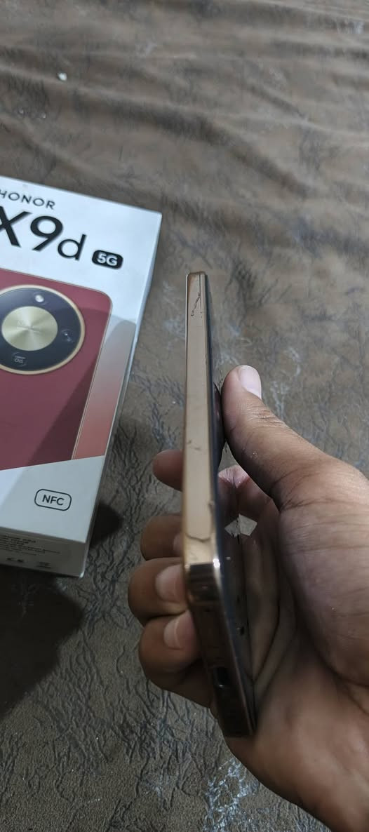 السلام عليكم مرخصت الادمن 
شباب Honor x9d ذاكره 256 عشوائيه 24 (12+12) 
جهاز جديد ما متعوب بس هاي الضربه الي فوك ما مأثره عله اي شي جهاز جديد كامل ملحقاته ببجي 90 فريم بطاريه 8300 خير من الله ابحث عليه وشوف مواصفاته شاحنه كارتون كله موجود اريده بس مراوس انتبه مراوس بس الي يكول سعر ما ارد عليه مكاني مكاني بغداد شهداء العبيدي


**إذا كنت صاحب هذا الإعلان وتريد حذفه لأي سبب، رجاءا أرسل رسالة إلى الدعم الفني**