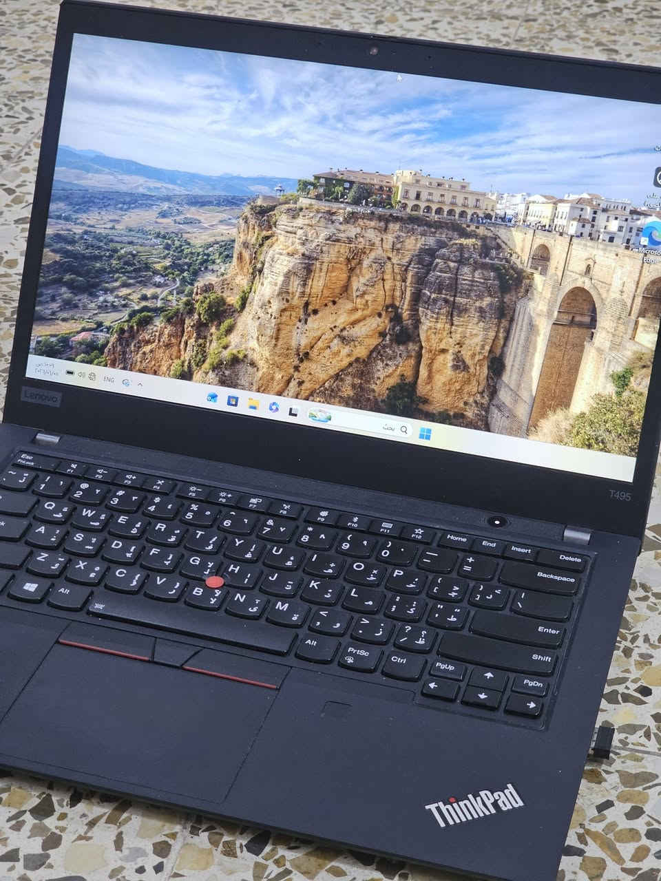 السلام عليكم لابتوب للبيع
لابتوب للبيع المواصفات:
المعالج : ryzen 7 pro 3700u
كارت شاشة داخلي ٢ كيكا : vega 10
الرامات : ١٦ كيكا
الذاكرة : ٢٥٦ ssd
شاحنة : type-c
تحتوي منفذ lan 
السعر 350 الف


**إذا كنت صاحب هذا الإعلان وتريد حذفه لأي سبب، رجاءا أرسل رسالة إلى الدعم الفني**