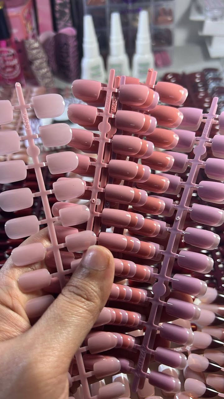 جمال إيدج يبدأ من أظافرج
تصاميمنا تضيف لمسة أنوثة وأناقة بكل تفصيل 💅
للحجز راسلونا خاص


**إذا كنت صاحب هذا الإعلان وتريد حذفه لأي سبب، رجاءا أرسل رسالة إلى الدعم الفني**