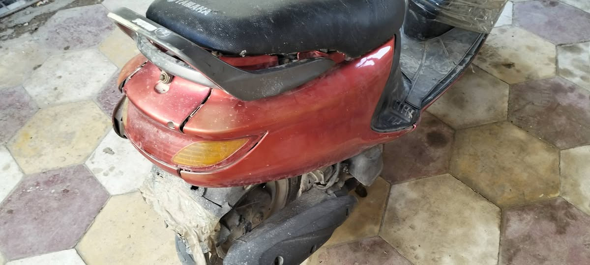 سلام عليكم دراجه للبيع مكاني ديوانيه حي الفرات
دراجه كامله تشتغل سلف وهندر كهربائيات جاهزه اخذتها حاويه ب750 الف 

فقط بيها چبنه والكفر بي اضرار 

رقمي *********** سعرها 425 قفلها من الاخير
