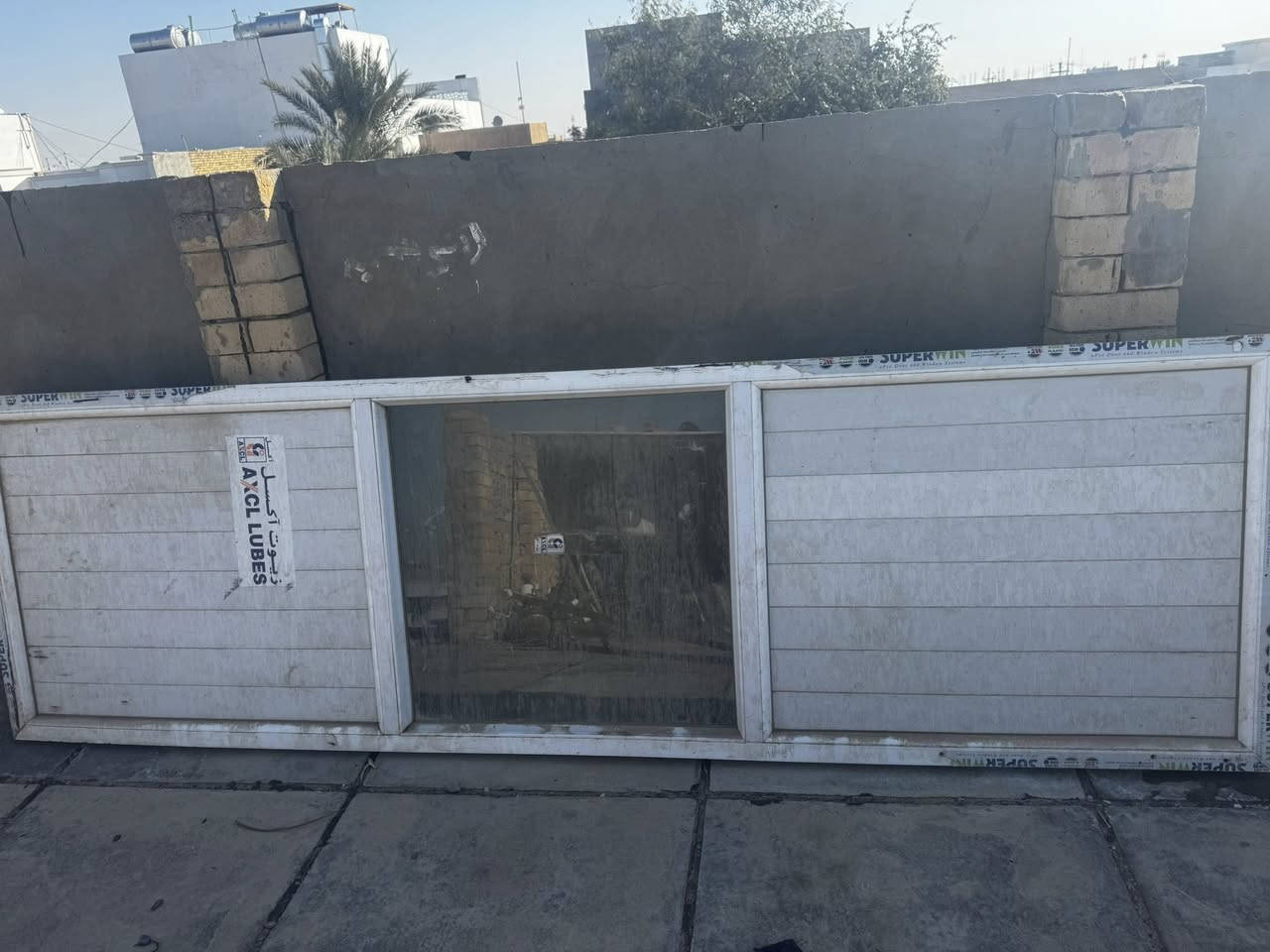 قاطع للبيع العرض متر والطول تقريبا 3  رقمي ***********
