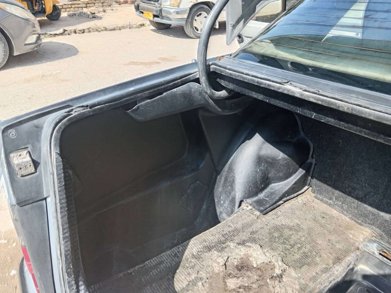 السلام عليكم سياره مرسيدس موديل 90 بغداد مشروع وطني سياره كفاله عامه ماكينه اثنين ونص حداديه تبريد سعر 65 وبيها مجال للشراي عنوان ذي قار قضاء الرفاعي التواصل هذا رقم جهاز***********
