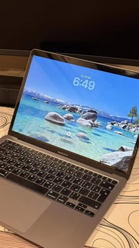 Macbook m1 air ماك بوك الجهاز نظيف مواصفات رام ٨ شاشه ١٣ تخزين ٢٥٦  بط...