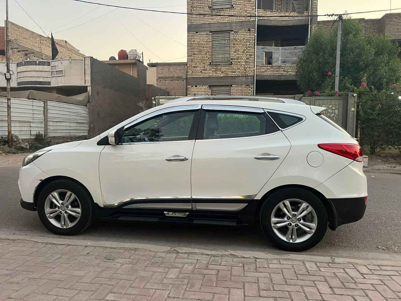 للبيع 🚘
هيونداي توسان 2011 خليجي فول 1/1
رقم بغداد إنكليزي - تحويل ثاني يوم
السيارة جاهزة وما ناقصها شي

السعر 125 قابل للتفاوض

📍 الغزالية - بغداد 
للاستفسار ***********
