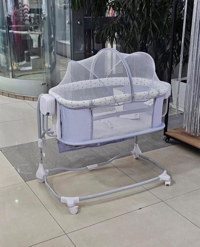 السلام عليكم 
توجد اغراض بيبي جديده مستعمله شهر واحد فقط بسعر جداً مناسب 
كرسي سياره عدد 2
 سريرkidilo عدد 2
 سرير متحرك كهربائي ماركه mustela عدد 1
كرسي طعام عدد 2 
للاستفسار التواصل على الرقم ***********
