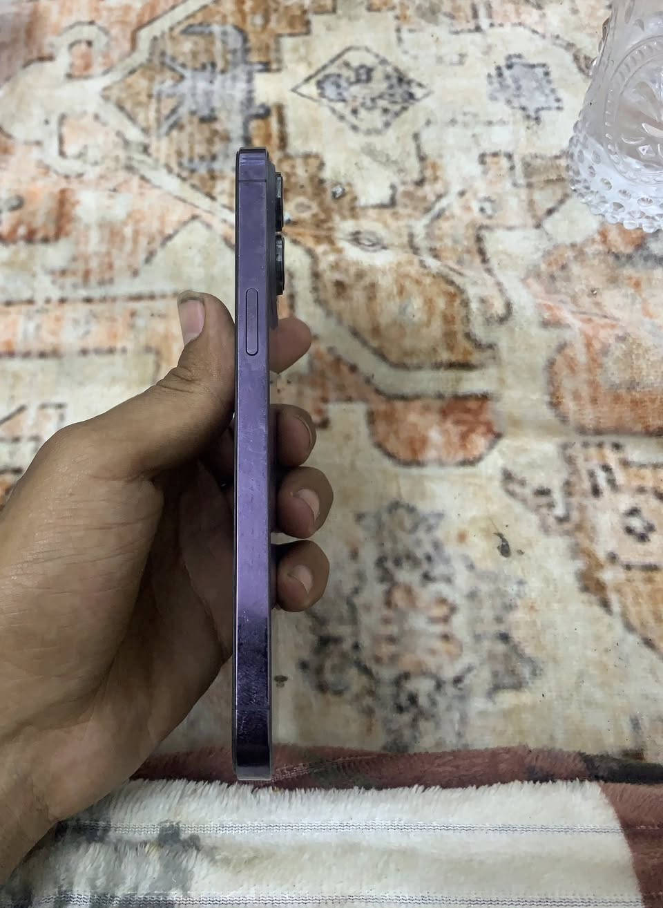 سلام عليكم
آيفون 📲14برو ماكس

لون بنفسجي مثل ما واضح 

ذاكره 256 حقيقي

بطاريه 100 مستبدل اصلي شحن يوم كامل

شاشة اصليه ضمان ثلاث خيارات 

جهاز نضيف يخبل 

سعر 550 وبي مجال لحد يكلي امسح المنشور 

مكاني بغداد الحسينيه ***********
