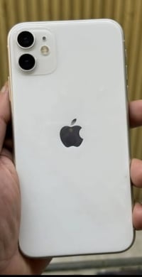 ايفون 11 • ذاكرة 128 • بطارية 82