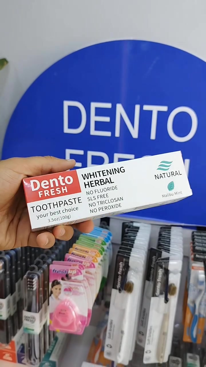 منتجات DENTO FRESH العالمية للعناية بالفم والأسنان، متوفرة الآن في صيدليتنا بالتشكيلة الكاملة:
 ركن DENTO FRESH المتكامل للعناية بالأسنان صار جاهزاً لاستقبالكم.
حماية من التسوس 🛡️
تبييض طبيعي وآمن 💎
نفس منعش بنكهة النعناع المركز 🌿
فرش أسنان مصممة بعناية لحماية اللثة 🪥
🪥 فرشاة الأسنان الاحترافية: متوفرة بعدة خيارات (شعيرات ناعمة ومتوسطة) لتناسب اللثة الحساسة وتضمن تنظيفاً عميقاً بين الأسنان.
🧪 معجون الأسنان المتطور بالتكنولوجيا الحيوية (Power Biotechnology): لحماية متكاملة من التسوس وتقوية المينا.
🌱 معجون الأسنان بالنعناع الطبيعي وبتركيبة التبييض (Whitening / Mint): لانتعاش يدوم طويلاً وأسنان أكثر بياضاً ونصوعاً.
#اسنان #معجون_اسنان #فرشات_طبية 
#reels #viral


**إذا كنت صاحب هذا الإعلان وتريد حذفه لأي سبب، رجاءا أرسل رسالة إلى الدعم الفني**