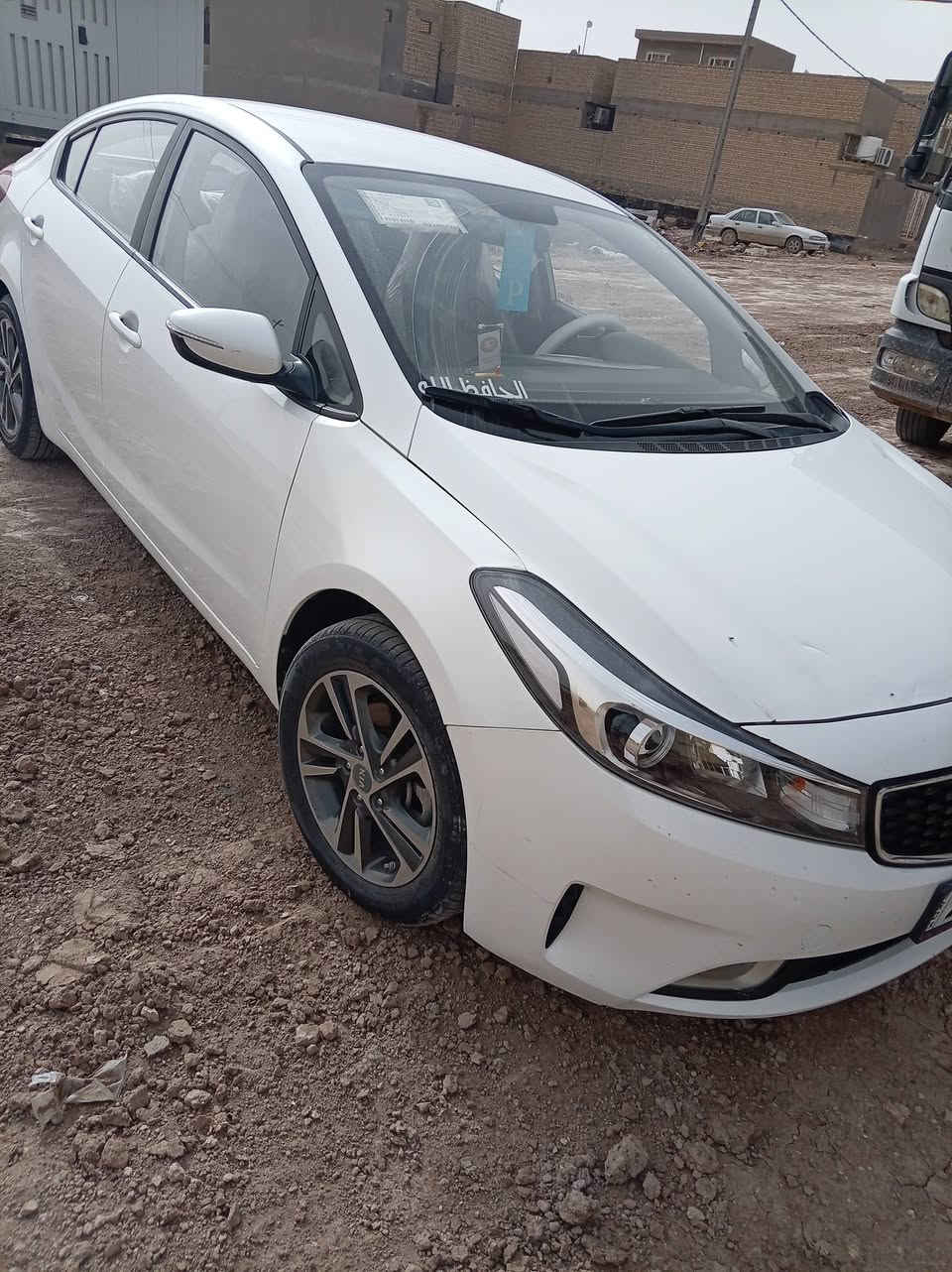 سلام عليكم سيارة لبيع سيراتو م2017رقم ربيل سنويه جديده هزه جديده مكفوله كفاله عامه تريد مداور تريد وكاله حاضر سعر 135بيه مجال حك جيه مكاني السماوه رقم ***********
