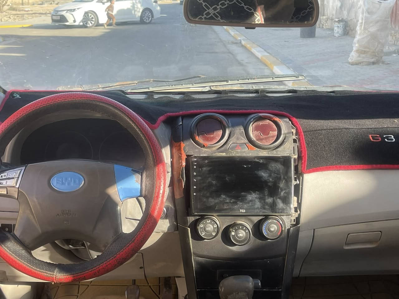 سلام عليكم BYD موديل2013 رقم بصره تحويل مباشر سنويه لل٢٠٢٧ مكينه وكير كورلا بيكاتشو اوتوماتيك جاهزه مكينه كير حداديه٦٠٪؜ بيها ضربه جاملغ امامي جهه لعبري وبيها خياسات ومصلحه السعر٢٠وبيها مجال بسيط كلش العنوان الديوانيه قضاء الحمزه ‭٠٧٨٣ ٥٩٣ ١٨٣٦‬
