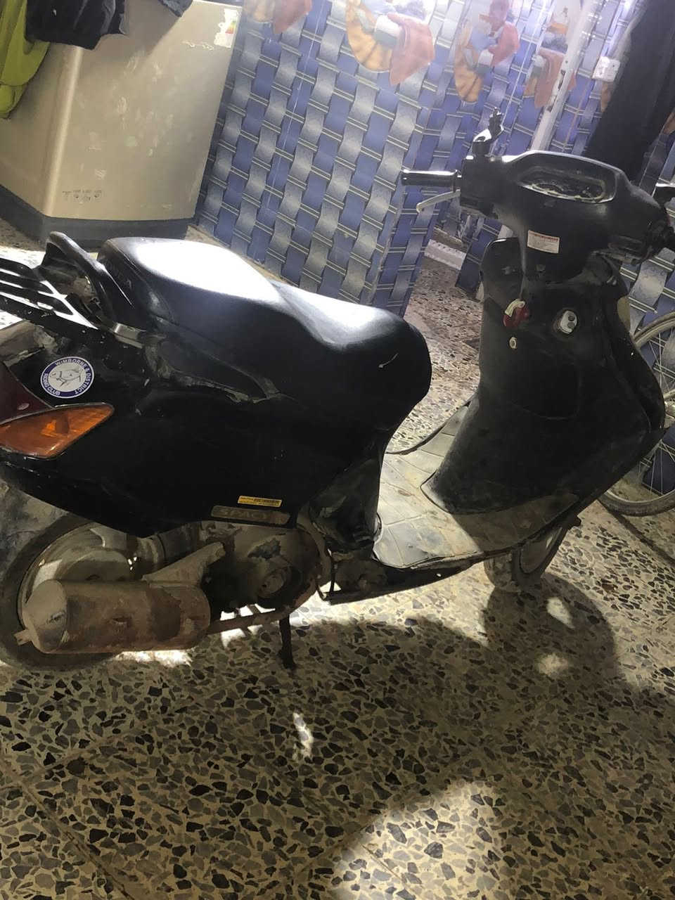 السلام عليكم دراجه سبيسي ١٠٠ ياباني الدراجه معلكه ولفات ويرادلها ترتيبات للبيع السعر ٢٠٠وبيها مجال رقمي***********
