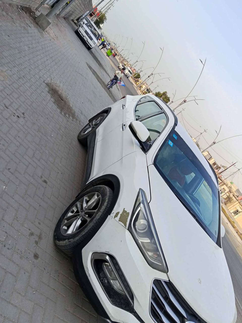 السلام عليكم سنتافي رقم بغداد الجديد  2018 خليجي 7 راكب 
6 سلندر 
بيه ثلاث قطع صبغ
فول مواصفات 
بصمه صندوك كهرباء كشنات جلد كهرباء 
بردات  شاشه كاميرا حساسات تبريد ثلاث قطع جاهزه السياره 
السعر 147
هاتف ‏‪0777 621 6580‬‏ البصرة, العراق
