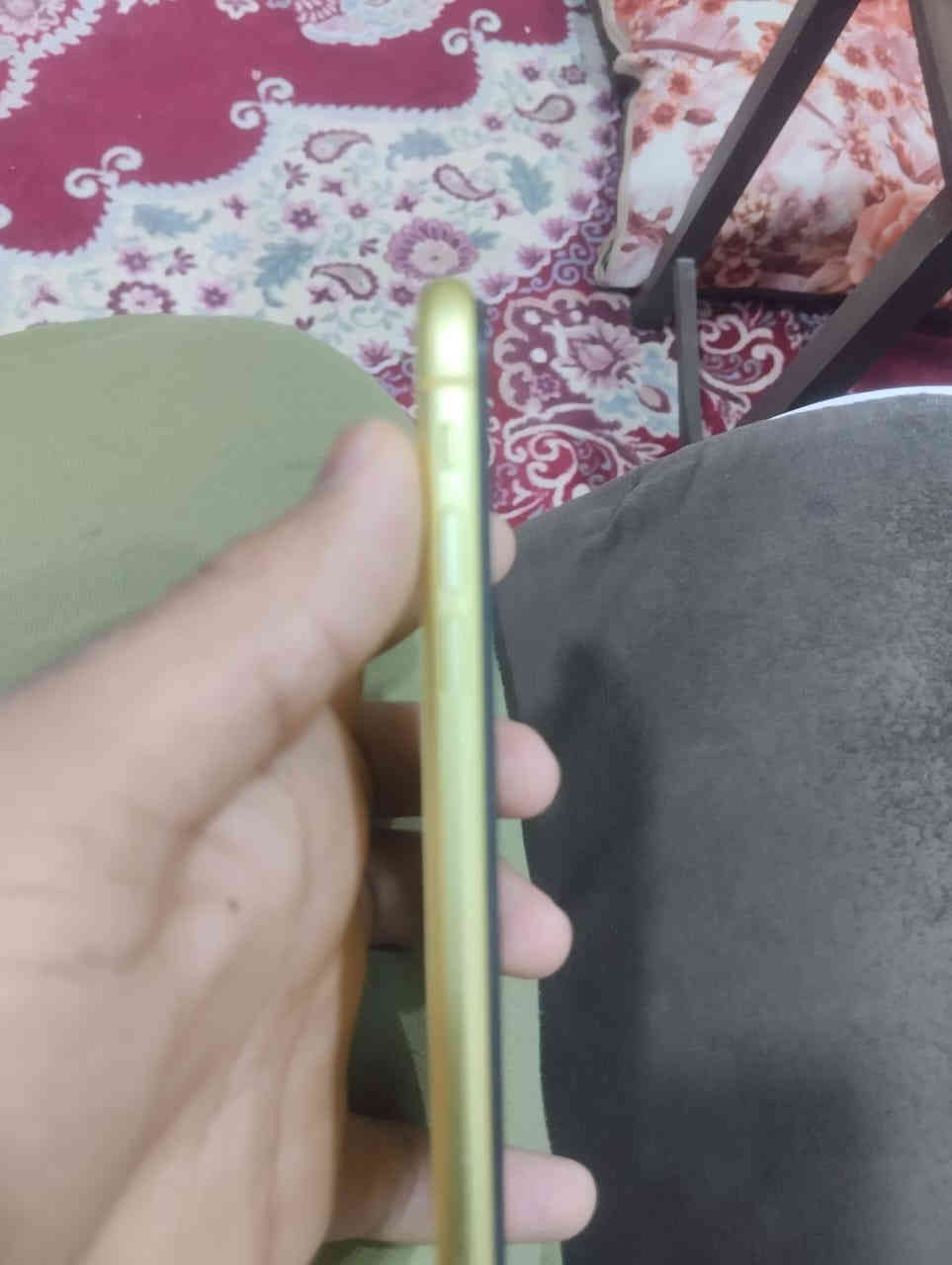 السلام عليكم قطعه نادره التلفون جان مضموم
آيفون ١١ عادي اصفر 

ذاكره ١٢٨ 

بطاريه ٩٠ 

حقيقي مشحون ٢٧٠ مره 

فيس إيدي شغال 

التلفون مفول 

اكرر التلفون جان مضموم البارحه حدثته ايو إس ١٨ 

يعني بعده بالتحديث القديم 

التلفون ممفتوح ولا مره

بي فقط فطر ميبين بالضهر واضح بالصور  

مكاني غزاليه 

السعر ٢٨٠ وبي مجال 

***********
