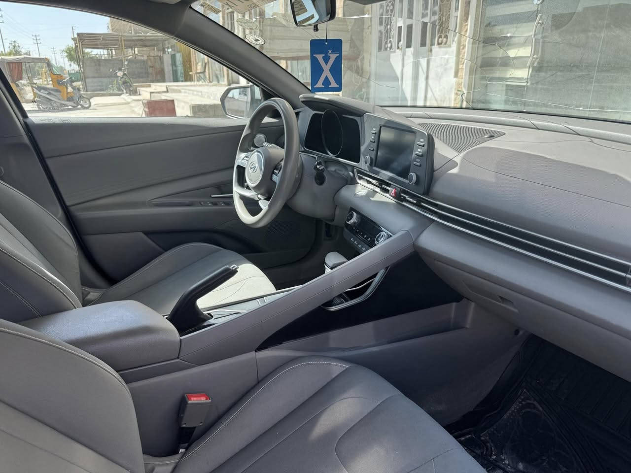 سلام عليكم النتره للبيع مودي2022 مكان بغداد شرط تحويل   
موصفات بصمه ورادار ماشيه44 باقي موضح بل صور السعر155رقم***********
