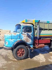 ابو ردين للبيع بلاديه مكينه 81 رقم بغداد نكليزي 6طن سياره نضيفه شوفت ع...