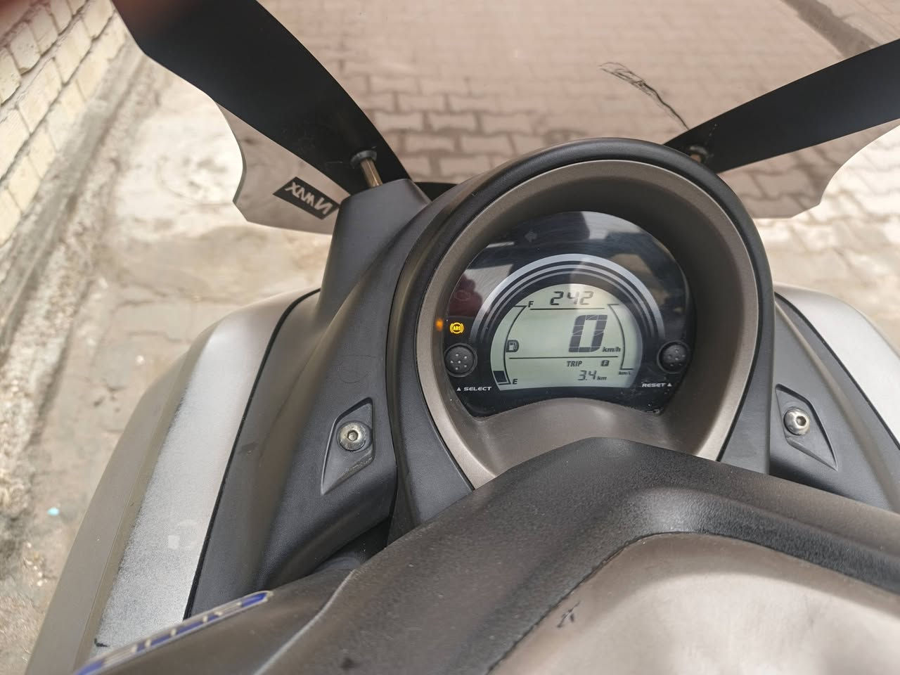 دراجة انماكس السعر النهائي ١٢ونص ماشية ٤٥ ما بيها اي نقص فقط الكلوب الصغير الفوك الأيمن واكف يعني مو فد عطل كبير شغلة كهربائي يسوي دراجة مال جناي ورمبة ماخذها وعلى ايدي مكاني الشعلة الدوانم


**إذا كنت صاحب هذا الإعلان وتريد حذفه لأي سبب، رجاءا أرسل رسالة إلى الدعم الفني**