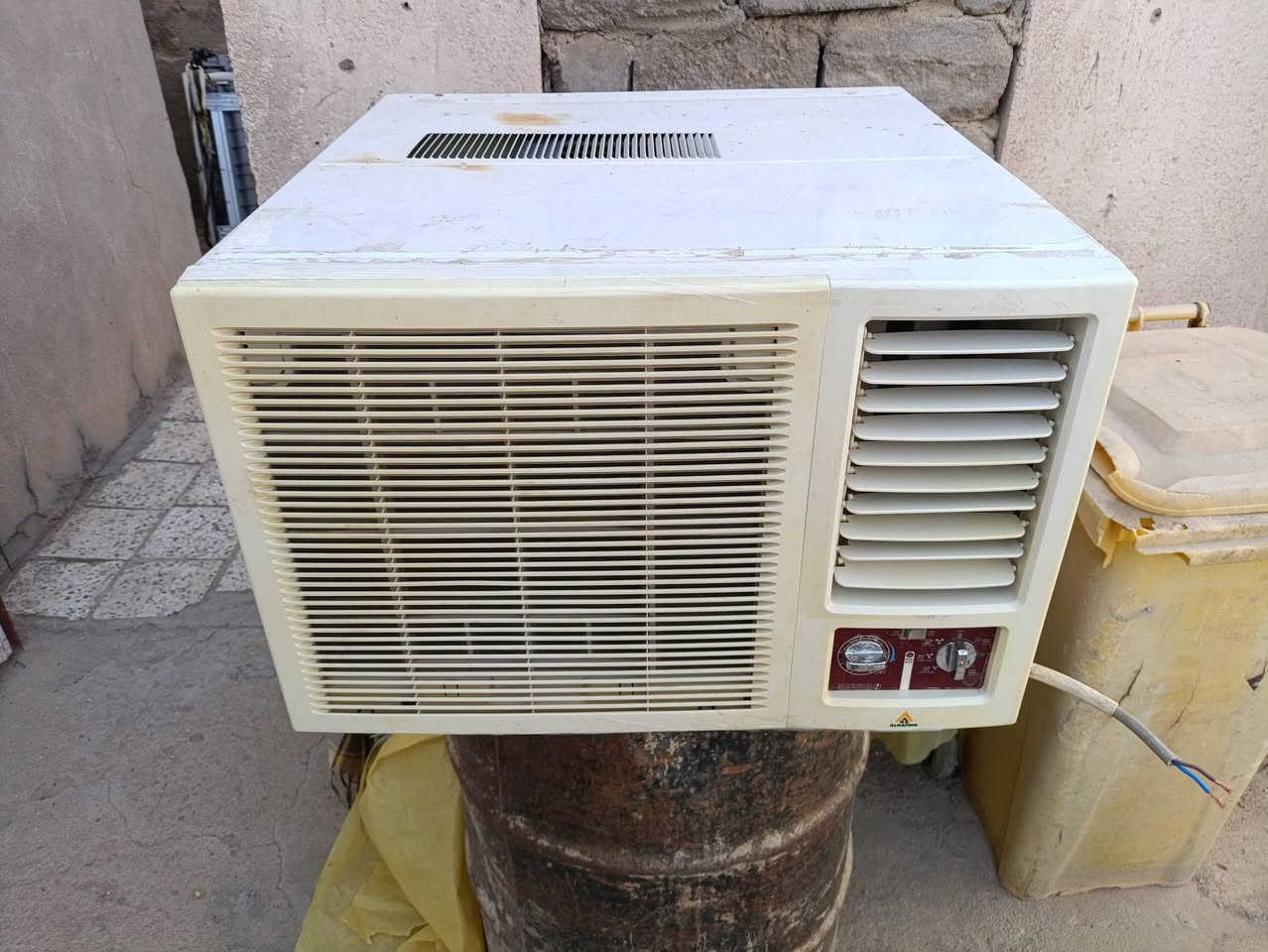 للبيع..... اتصال ...وات ساب...خاص.***********
مكيف ميديا 2طن  نضافه 100/90 شرط التبريد ثلج ع وضع الشركه فقط مبدأ الشباك الامامي لأن مكسور ومخلي شباك الحافظ
الشطره ....الشطره السعر 225 وبيه مجال
