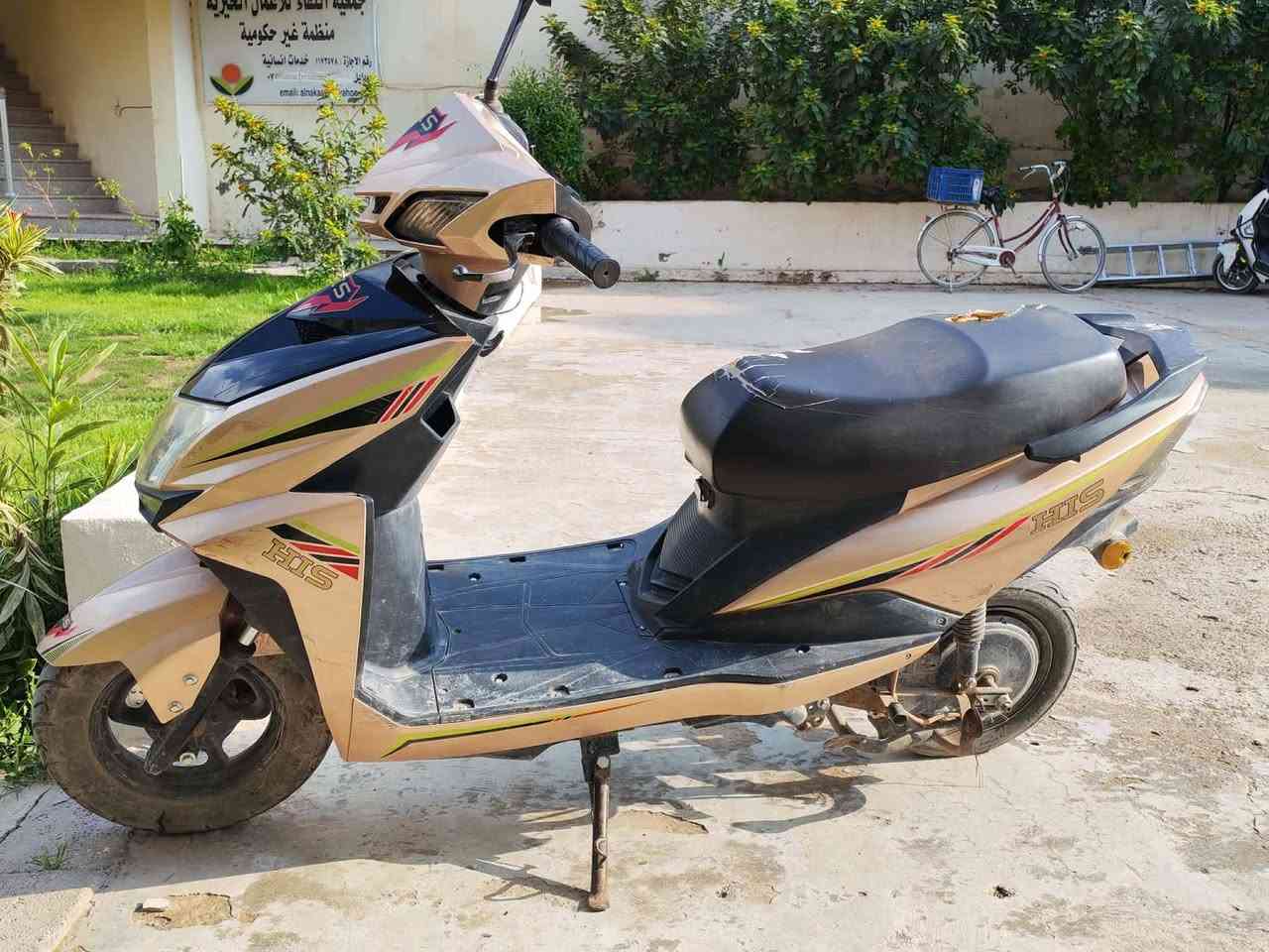 HIS X900: موديل 2024  يتوفر 5 بطاريات حديثة الاستعمال و يتميز بوجود صندوق تحت الكشن،   ، ومزود بنظام "باركينج" وتشغيل بالبصمة، ويتحمل وزناً يصل إلى 150 كجم دراجة كاملة خير من الله.
HIS X900: موديل 2024  يتوفر 5 بطاريات حديثة الاستعمال و يتميز بوجود صندوق تحت الكشن،   ، ومزود بنظام "باركينج" وتشغيل بالبصمة، ويتحمل وزناً يصل إلى 150 كغرام. 
السعر خاص 
الاتصال ع الرقم 
***********
