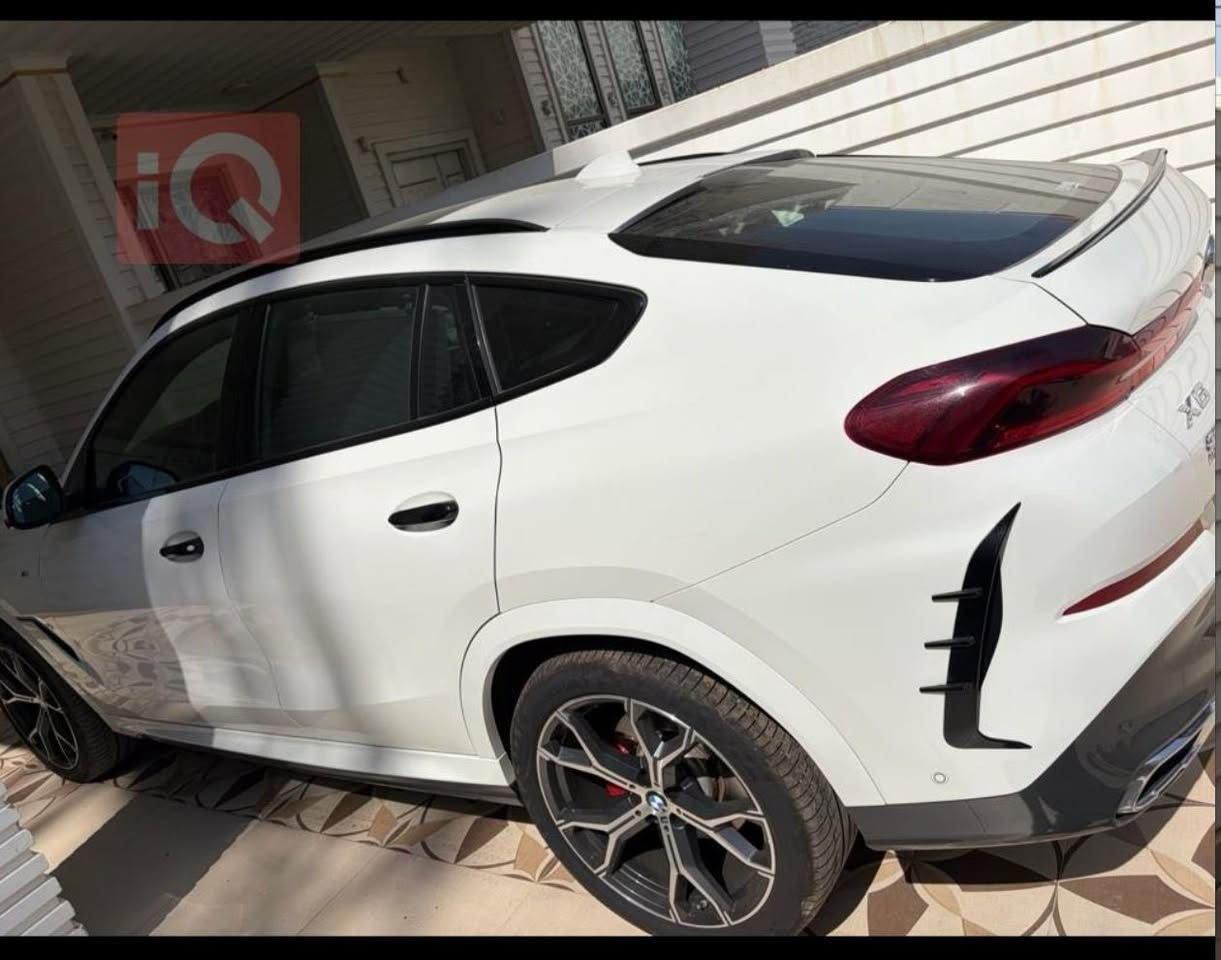 BMW موديل 2022 X6 وكالة عروش باسمنه السياره صفر من الشركة ماشية 60 الف كفالة عامه  ماعدى 4 اصابع في اسفل باب السايق استفسار اتصال *********** سعر 670 ورقة
