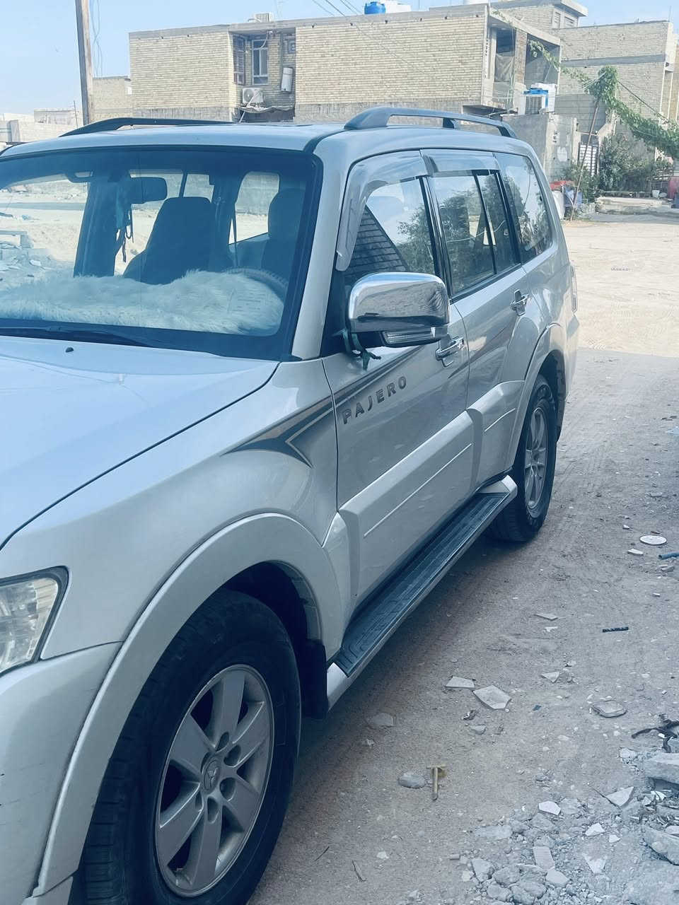 السلام عليكم سياره باجيرو خبتور 2008 السياره مكفوله كفاله عامه من صبغ ومن البارد ومن التعديل السياره نضيفه وحلوه السياره باسمي يعني مداور ثاني يوم كربلاء حي القدس قرب محطه الكفيل 
للتواصل***********
