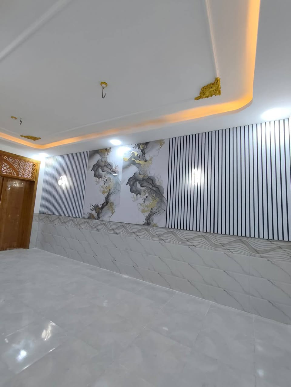 مكتب الكرار للعقارات والمقاولات العامه
—————————————————————
مجمع كلش راقي 🏡 دار150 متر طابو زراعي سند 25 زراعي 🔺🤑

------------____________---------------___سعره 53 وقابل للتفاوض _____
_____
       ☎️☎️*********** ☎️☎️
------------_____________--------------_____________
                       📍 موقع الدار  👇🏻

                    #النجف - #مقابل ملحق _قرية لغدير - 

           🟣🤑    . 🤑 🟣

—————————————————————
☎️  ⚫️  ☎️***********   ☎️ ⚫️  ☎️
—————————————————————

🏗  البناء حديث والشغل درجة اولى 

🔹طابوق جمهوري نهروان والبناء كلة 9 انج 

🔹 صب مركزي كونكريت مسلح

🔹 سيراميك للمطبخ والصحيات

🔹 سحبات ملكية

🔹 جدران بورسلين 

🔹 #ديكورات  للسقوف

🔹 السطح  + عازل حراري 

والكثير من التفاصيل التي يطول ذكرها 

————————————
🔷   يحتوي الدار على   🔷
————————————

مجموع غرف النوم 2+ صاله + ستغبال + مطبخ +
 صحيات داخليه وخارجيه 
 منور عدد 2 
 عنوان لمكتب مقابل قرية لغدير عمود 282مكتب الكرار
***********
