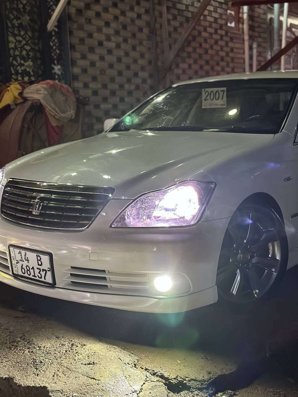 سلام عليكم كراون شاهينه دخول جديد مزاد كمركي بريحت شركه موديل 2006  شاصي 82 بصمه رصاصي رقم بصره B  سنويه 31 تحويل نفس يوم مكفولة كص+نقل+ضربه+صبغ+بارد+تبديل+رصعه +زلغ شرط كفاله عراق +يابان  مواصفات 3 دكم ويل 18 مال حوته  جديد محرك وكير حداديه جدد برغي ما مفتوح بيه مكان سياره نجف بيع فقط سعر 175 وبيه مجال شراي اتصل ***********
