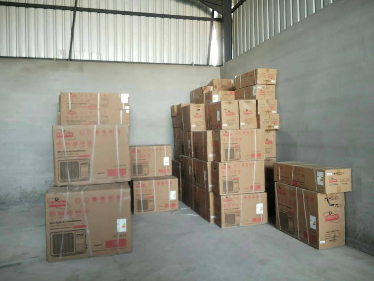 🔥❄️ وصل حديثاً إلى مخازن شميط سولر ❄️🔥
مكيفات KANION Rex Series Inverter بمواصفات متطورة تجمع بين الأداء القوي والتوفير في استهلاك الطاقة.
✅ تقنية Inverter لتقليل استهلاك الكهرباء
✅ تبريد سريع وأداء ثابت في الأجواء الحارة
✅ تدفئة فعالة خلال فصل الشتاء
✅ تشغيل هادئ لراحة أكبر
✅ فلتر عالي الكفاءة لتنقية الهواء
✅ غاز تبريد R410A
✅ كفاءة طاقة عالية وتصميم عصري أنيق
🏠 مناسب للمنازل، المكاتب، المحال التجارية والقاعات.
💯 جودة مضمونة وأداء موثوق على مدار السنة.
📞 للحجز والاستفسار: شميط سولر 📱 ***********
🚚 خدمة التوصيل متوفرة.
#شميط_سولر #KANION #RexSeries #Inverter #مكيفات_كانيون #تبريد_وتدفئة #توفير_الطاقة #العراق
