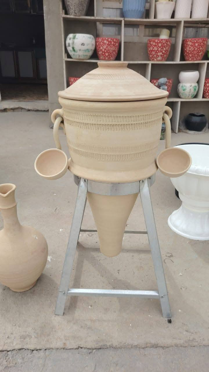 السلام عليكم متابعينا 🤍.
✅حب ماء كامل مع الستاند والاكواب سعه ٦ لتر ⚱️🌸
✅ترمز فخار مزخرف سعه ٥ لتر⚱️🌹
العنوان: بابل محاويل.. متوفر توصيل لجميع محافظات العراق 🚗🚗 
توصيل بابل ٥ الف 
توصيل محافظات ٦ الف 
للحجز والاستفسار يرجى مراسله الصفحه او مراسلتنا على واتساب من خلال الرقم:
***********
