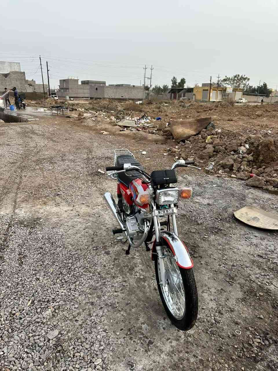 سلام عليكم دراجة نامة ٢٥امتياز
العنوان ديالى الغالبية 
الرقم ***********
السعر ٧٥٠ وبيها مجال
اوراق كاملة
