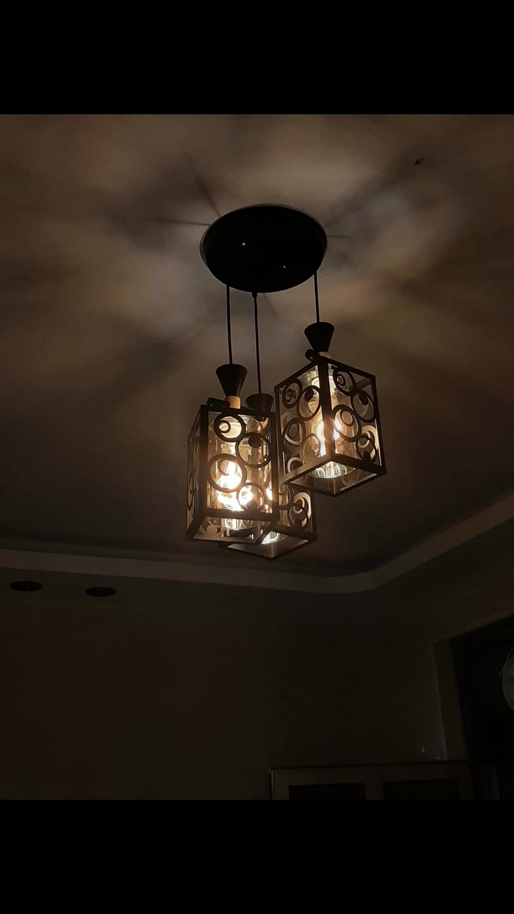 💡إضاءة سقف كلاسيكية حديثة باللون الأسود (Black Contemporary Ceiling Light)


**إذا كنت صاحب هذا الإعلان وتريد حذفه لأي سبب، رجاءا أرسل رسالة إلى الدعم الفني**
